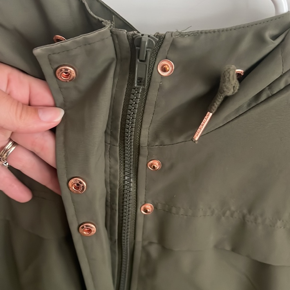 Volcom zip/button jacket - Picture 2 of 4